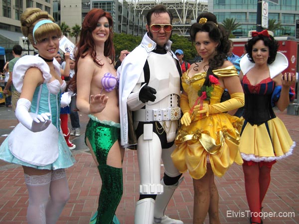 SDCC08_ElvisTrooperDotCom_009