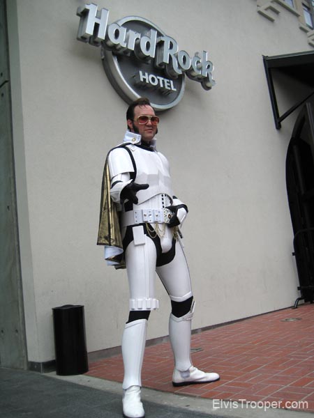 SDCC08_ElvisTrooperDotCom_061