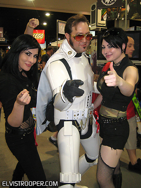SDCC10-ElvisTrooperDotCom_006